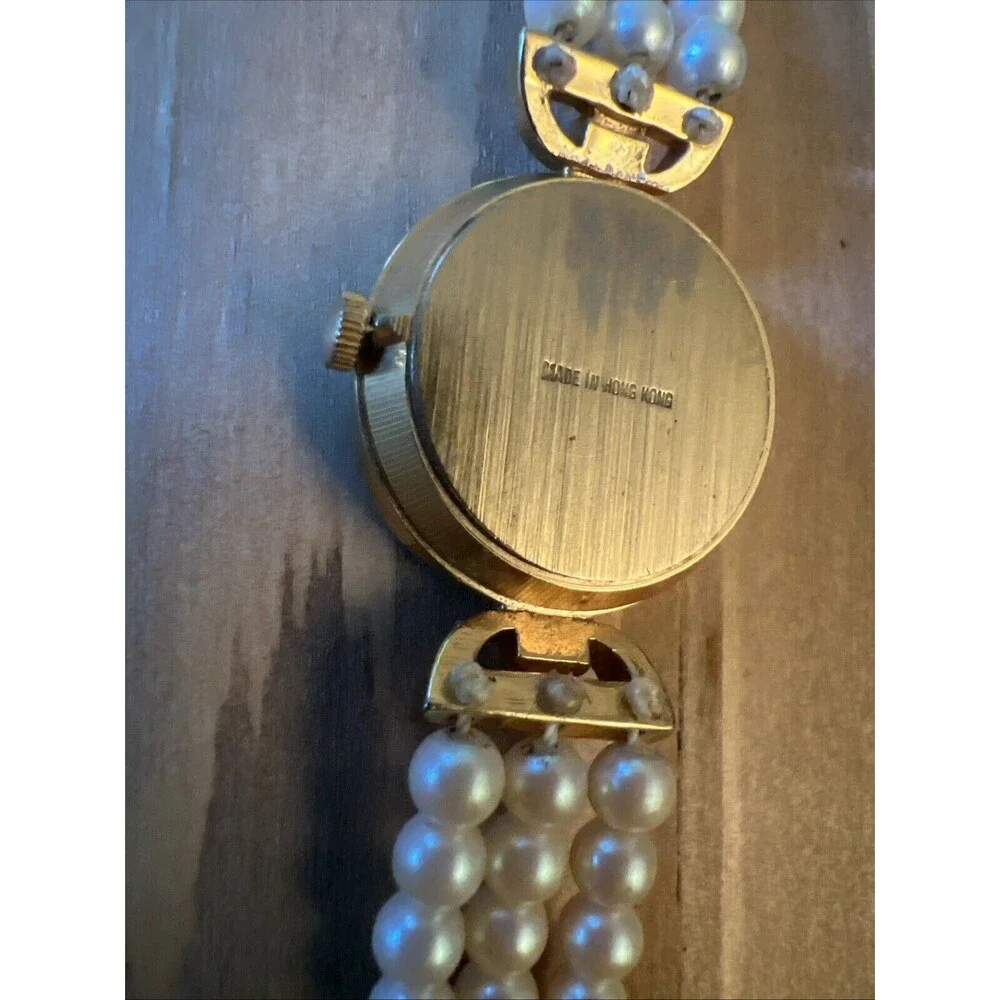 Columbine Pearl Ladies Watch New Battery